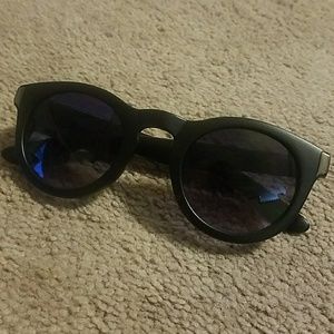 Simply Vera Sunglasses